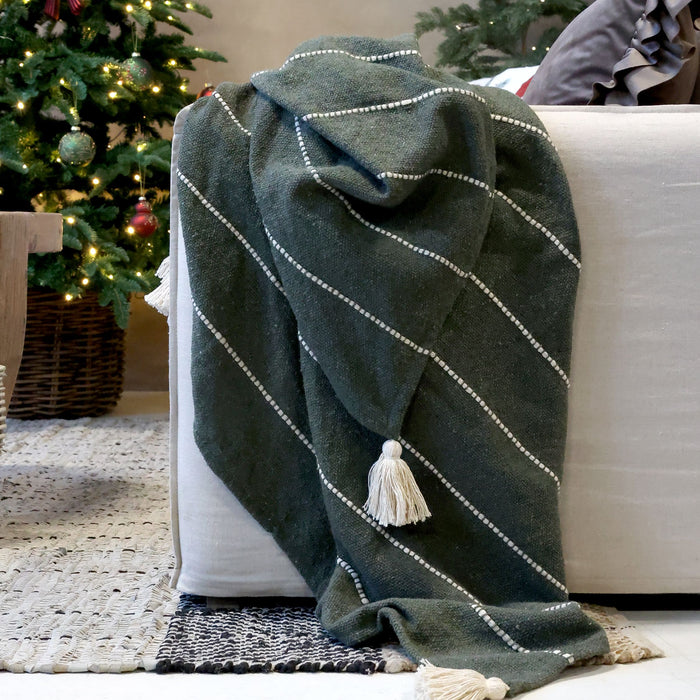 Aix Throw of surplus yarn